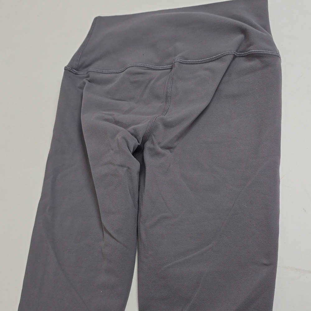 7/8 High-Waist Airlift Legging - Picture 7 of 9